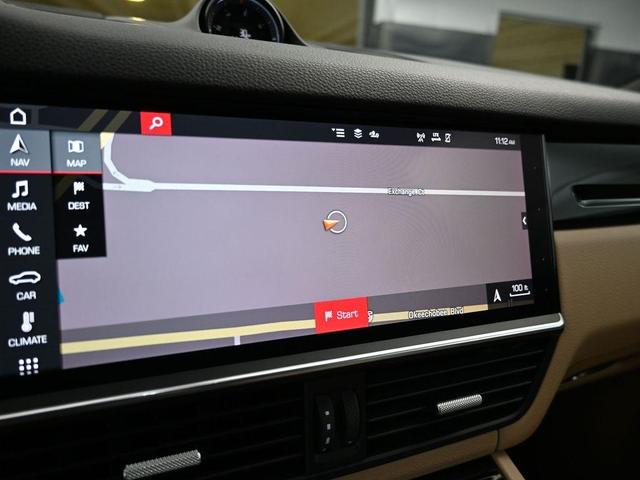 Photo of 2021 Moonlight Blue Metallic Porsche Cayenne