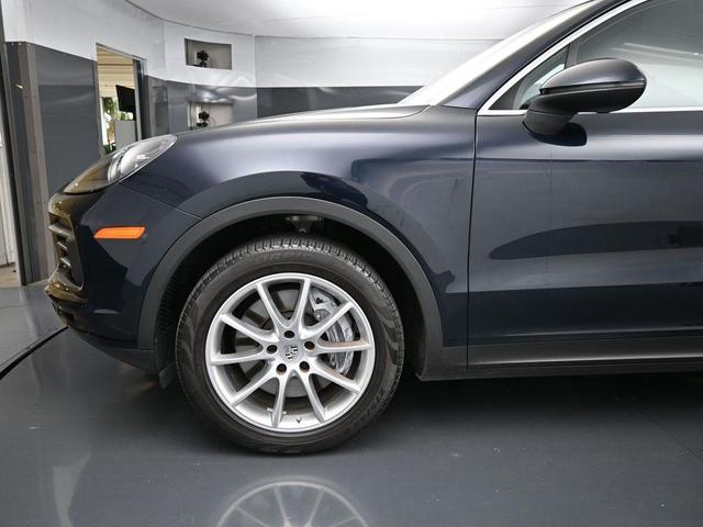 Photo of 2021 Moonlight Blue Metallic Porsche Cayenne