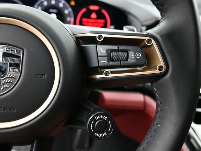 Photo of 2025 Black Porsche Panamera