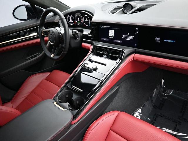 Photo of 2025 Black Porsche Panamera