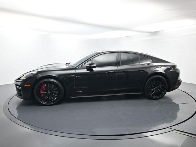 Photo of 2025 Black Porsche Panamera