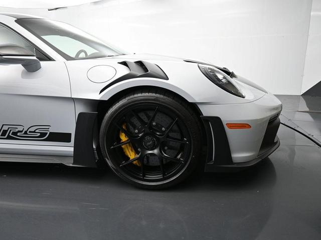 Photo of 2025 Ice Grey Metallic Porsche 911