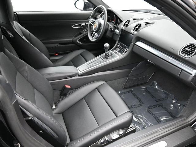 Photo of 2024 Black Porsche 718 Cayman