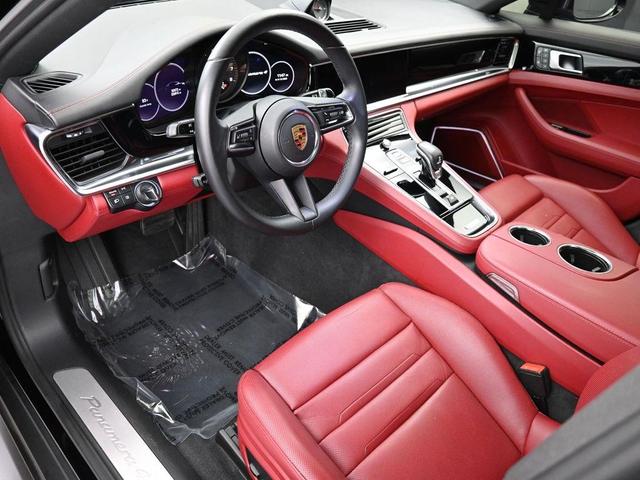 Photo of 2022 Black Porsche Panamera