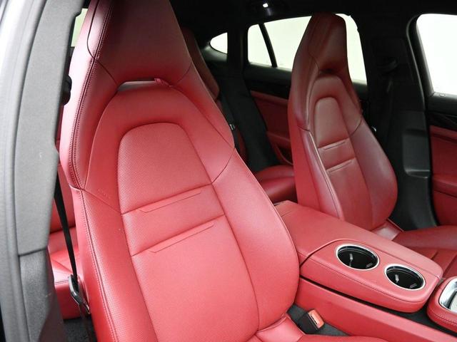 Photo of 2022 Black Porsche Panamera
