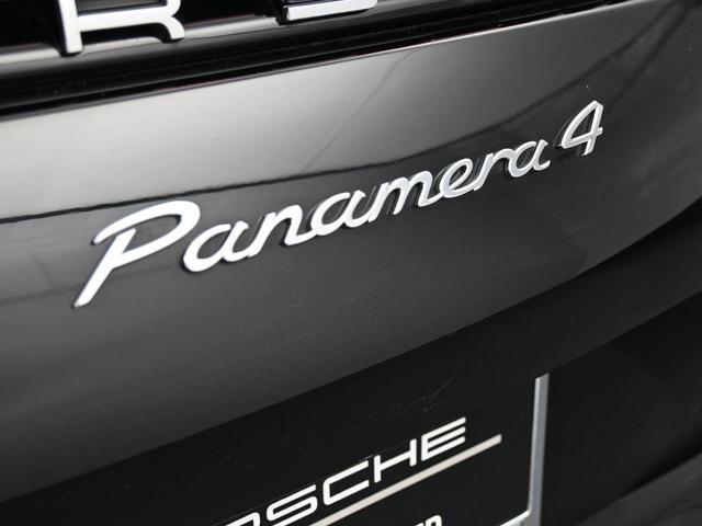 Photo of 2022 Black Porsche Panamera