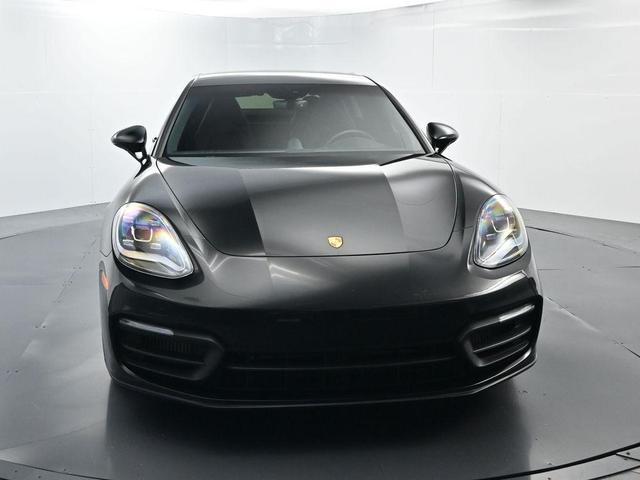 Photo of 2022 Black Porsche Panamera