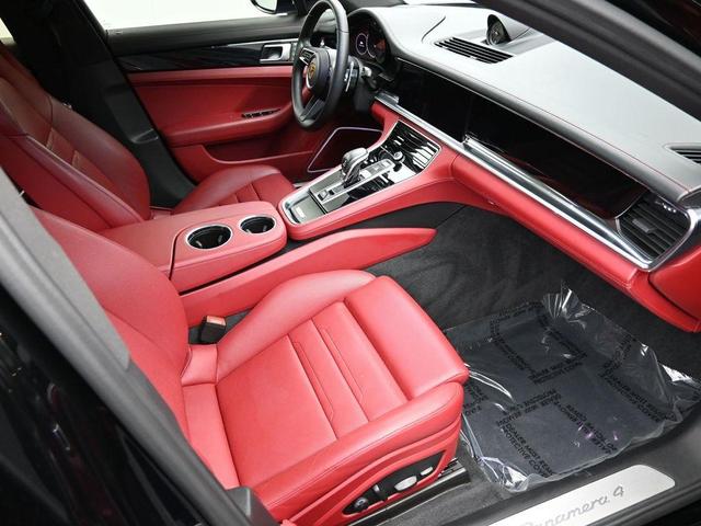 Photo of 2022 Black Porsche Panamera