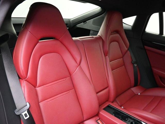 Photo of 2022 Black Porsche Panamera