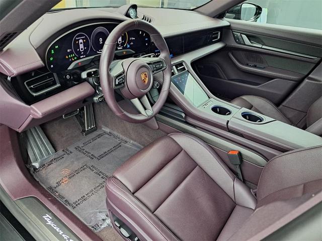 Photo of 2025 Jet Black Metallic Porsche Taycan