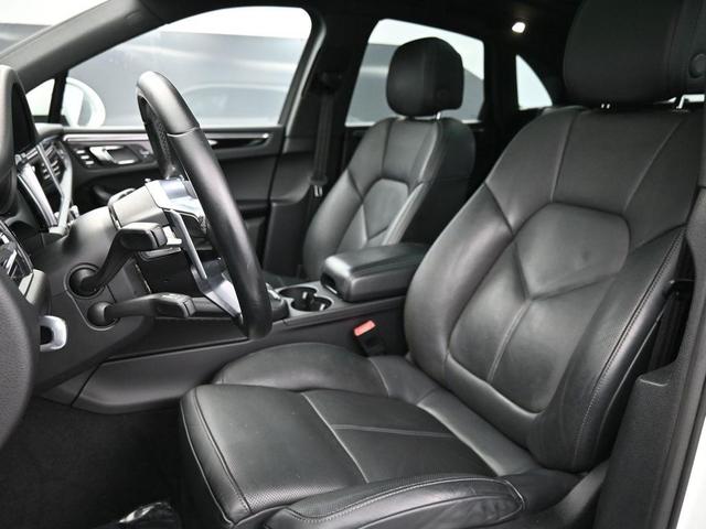 Photo of 2020 White Porsche Macan