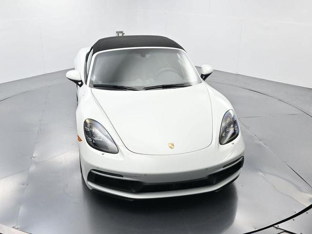 Photo of 2025 White Porsche 718 Boxster