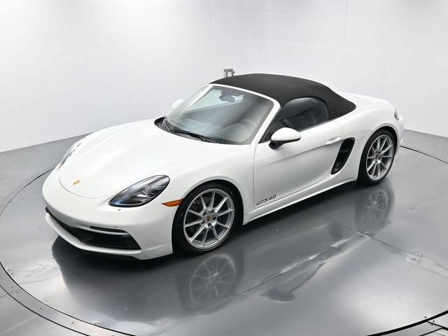 Photo of 2025 White Porsche 718 Boxster