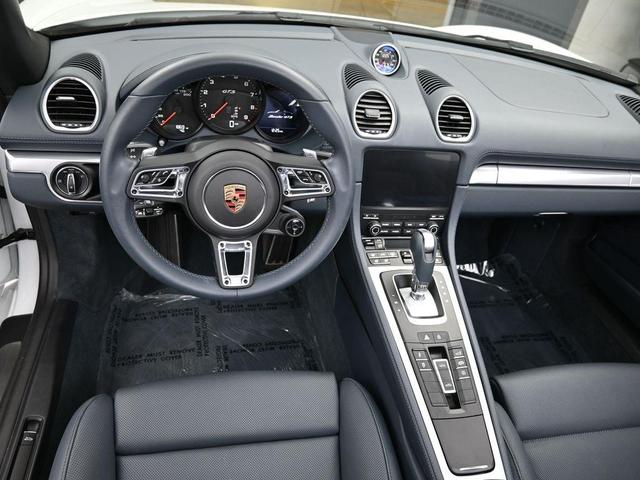 Photo of 2025 White Porsche 718 Boxster