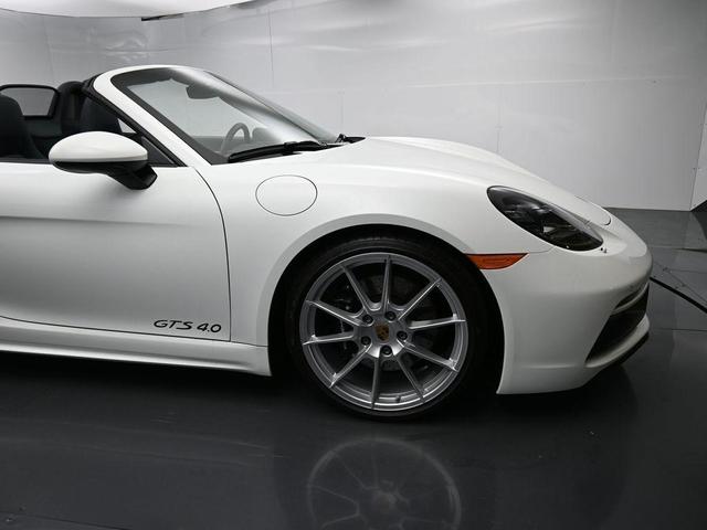 Photo of 2025 White Porsche 718 Boxster