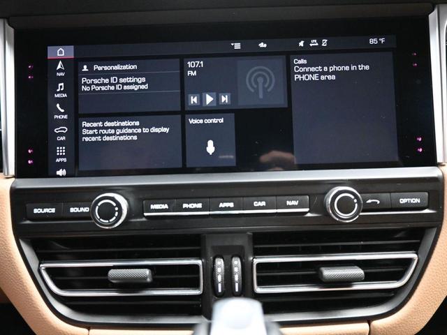 Photo of 2020 Black Porsche Macan