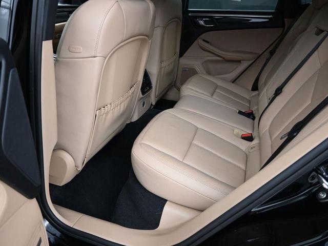 Photo of 2020 Black Porsche Macan