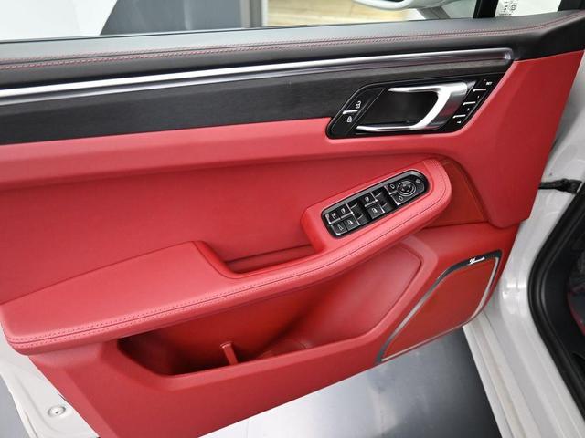 Photo of 2024 Chalk Porsche Macan