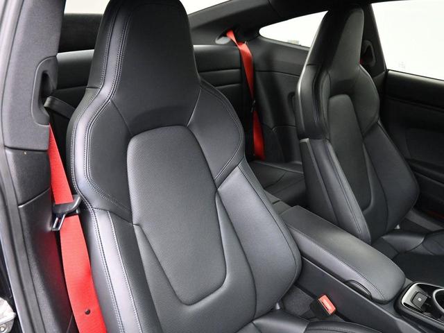 Photo of 2023 Jet Black Metallic Porsche 911