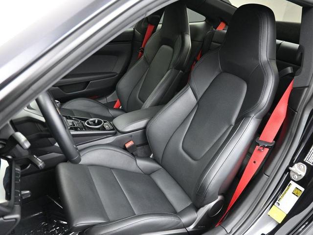 Photo of 2023 Jet Black Metallic Porsche 911