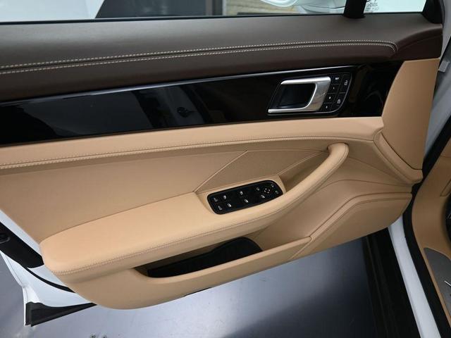 Photo of 2022 White Porsche Panamera