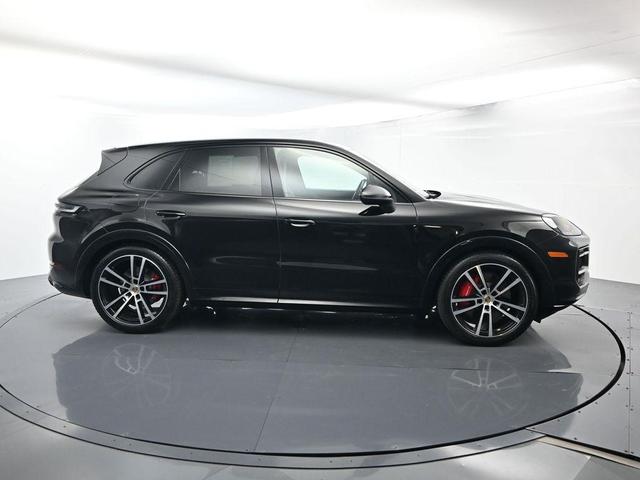 Photo of 2024 Black Porsche Cayenne