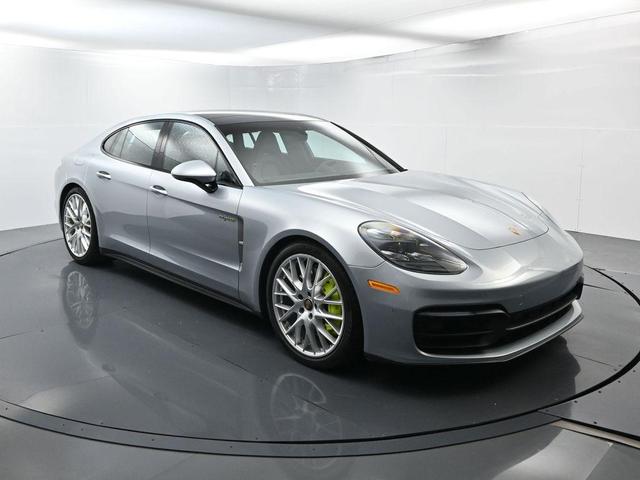 Photo of 2022 Dolomite Silver Metallic Porsche Panamera