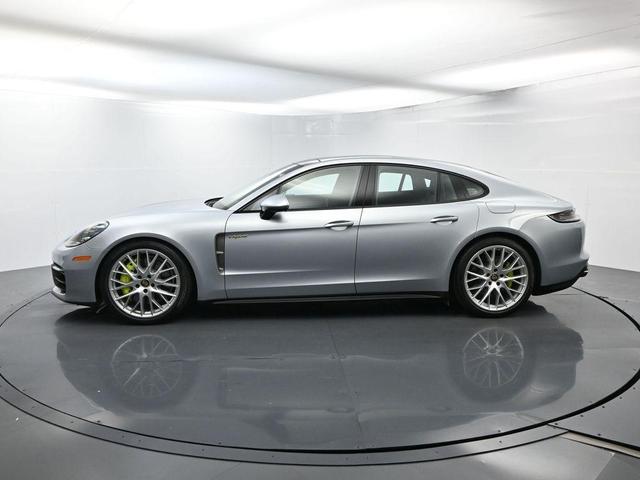 Photo of 2022 Dolomite Silver Metallic Porsche Panamera