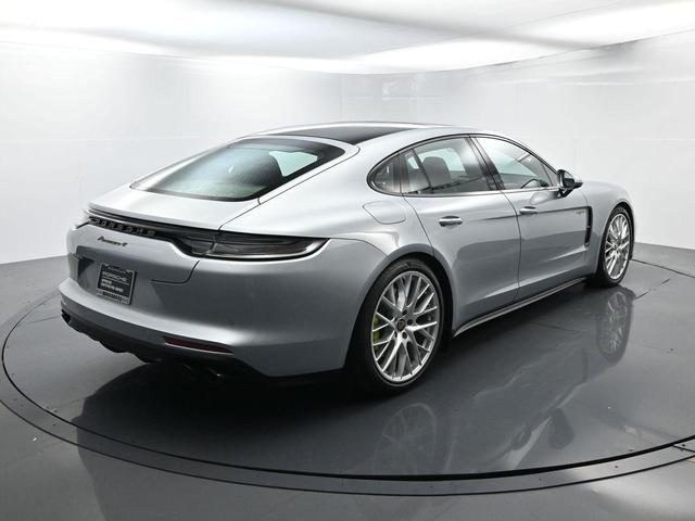Photo of 2022 Dolomite Silver Metallic Porsche Panamera