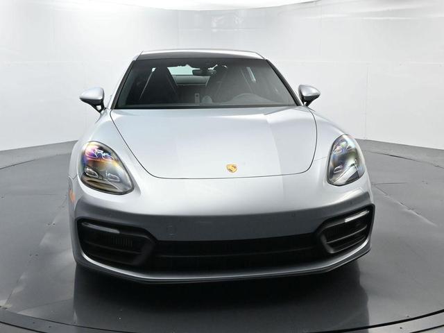 Photo of 2022 Dolomite Silver Metallic Porsche Panamera
