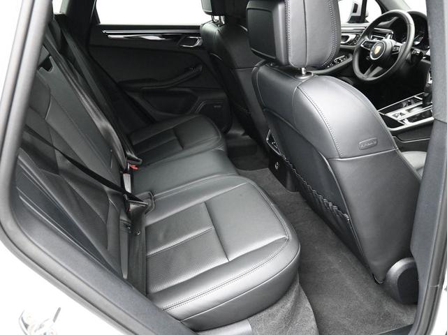 Photo of 2023 Carrara White Metallic Porsche Macan