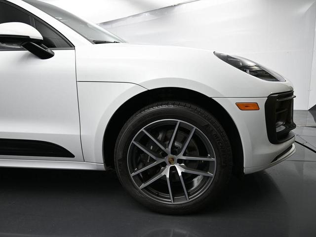 Photo of 2023 Carrara White Metallic Porsche Macan