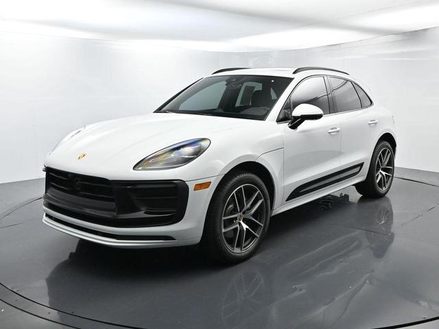 Photo of 2023 Carrara White Metallic Porsche Macan