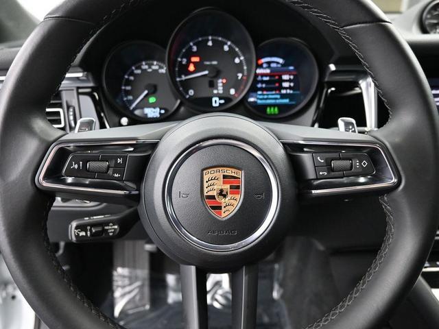 Photo of 2023 Carrara White Metallic Porsche Macan
