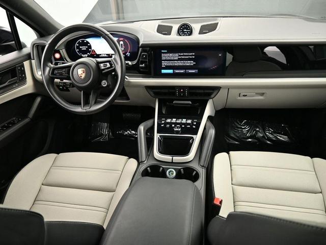 Photo of 2024 Blue Metallic Porsche Cayenne