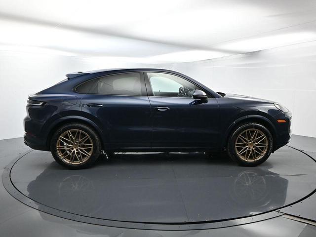 Photo of 2024 Blue Metallic Porsche Cayenne