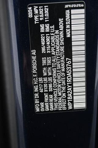 Photo of 2024 Blue Metallic Porsche Cayenne