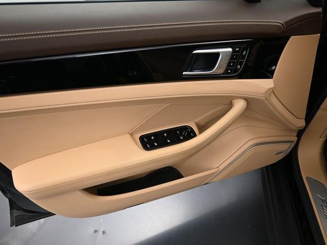 Photo of 2021 Black Porsche Panamera