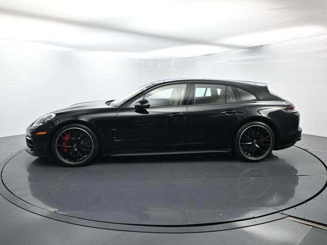 Photo of 2021 Black Porsche Panamera