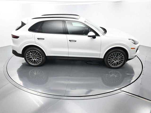 Photo of 2023 White Porsche Cayenne