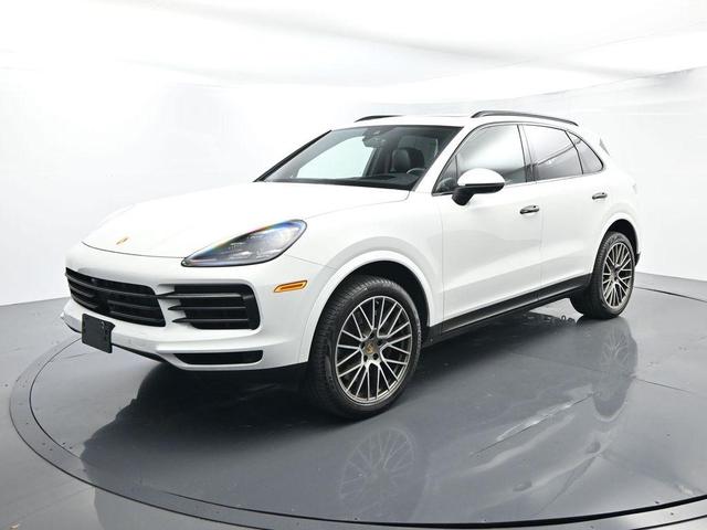 Photo of 2023 White Porsche Cayenne
