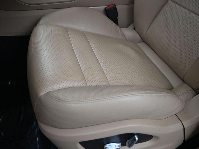 Photo of 2020 White Porsche Cayenne