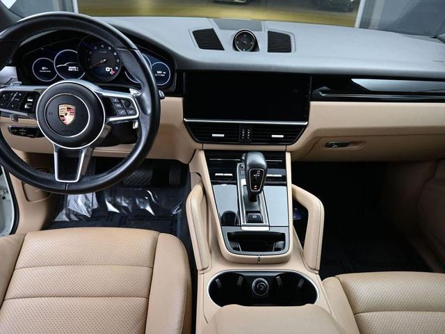 Photo of 2020 White Porsche Cayenne