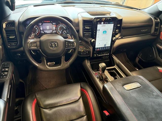 Photo of 2022 Diamond Black Crystal Pearlcoat RAM 1500