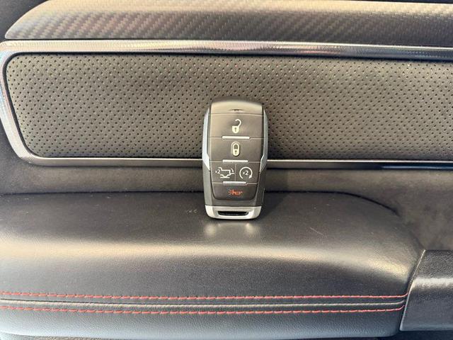 Photo of 2022 Diamond Black Crystal Pearlcoat RAM 1500
