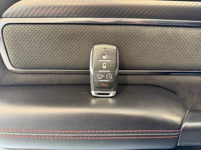 Photo of 2022 Diamond Black Crystal Pearlcoat RAM 1500