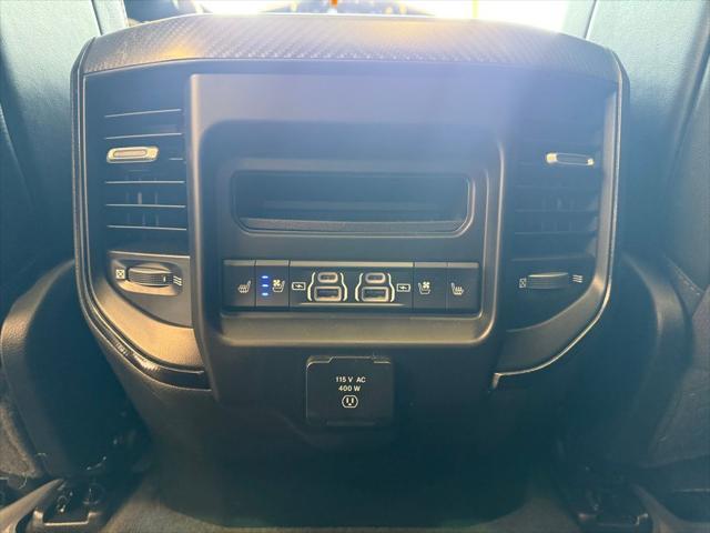 Photo of 2022 Diamond Black Crystal Pearlcoat RAM 1500