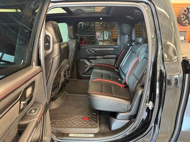Photo of 2022 Diamond Black Crystal Pearlcoat RAM 1500