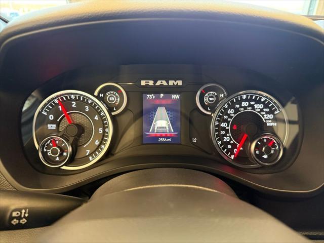Photo of 2025 Diamond Black Crystal Pearlcoat RAM 1500