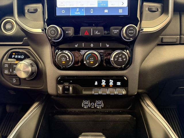 Photo of 2025 Diamond Black Crystal Pearlcoat RAM 1500